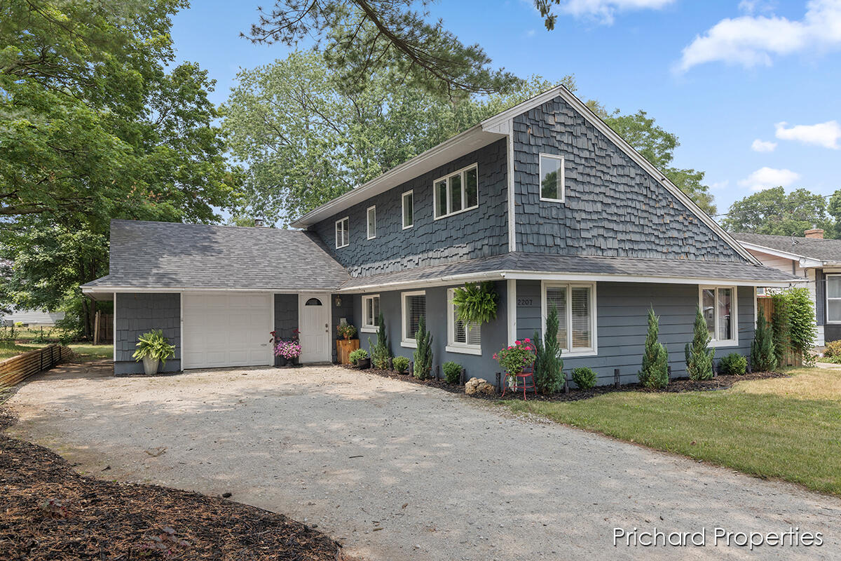 2207 Collingwood Avenue SW