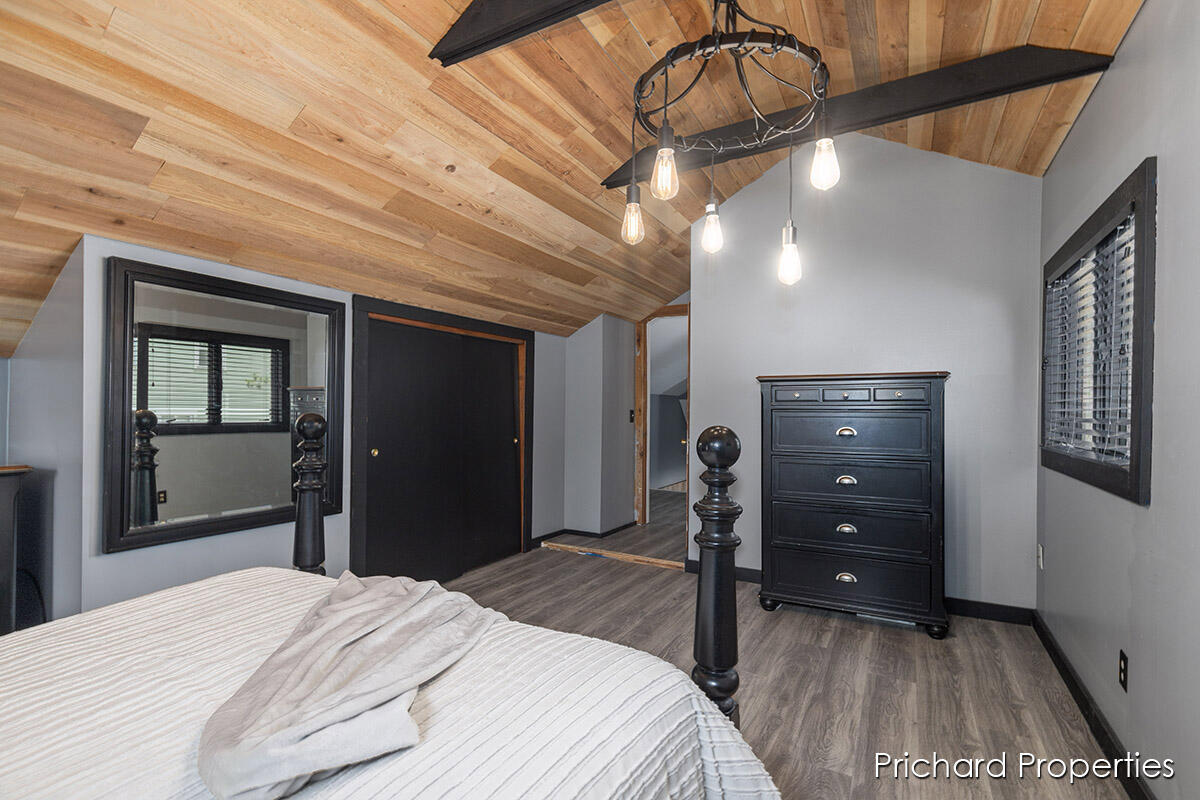 2207 Collingwood Avenue SW