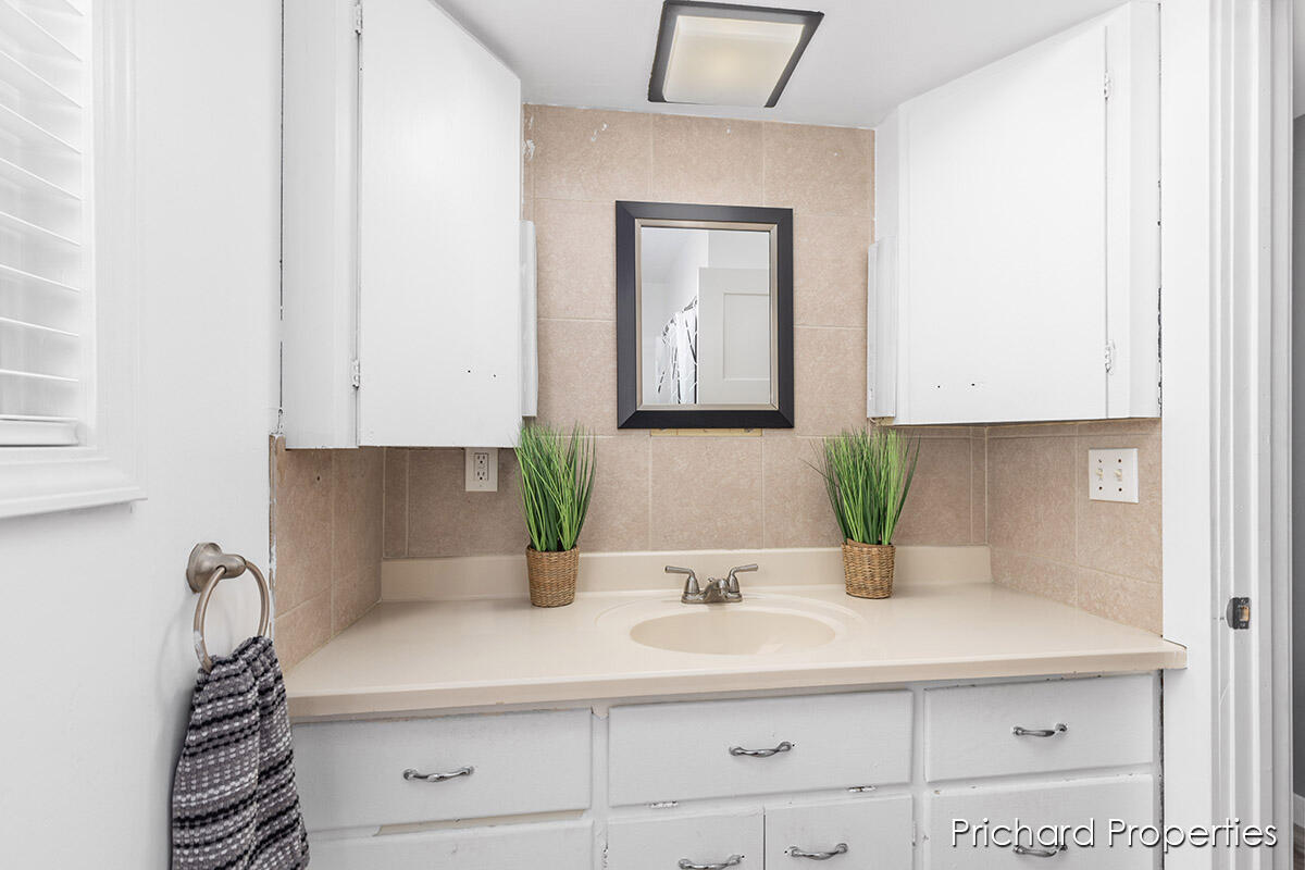 2207 Collingwood Avenue SW