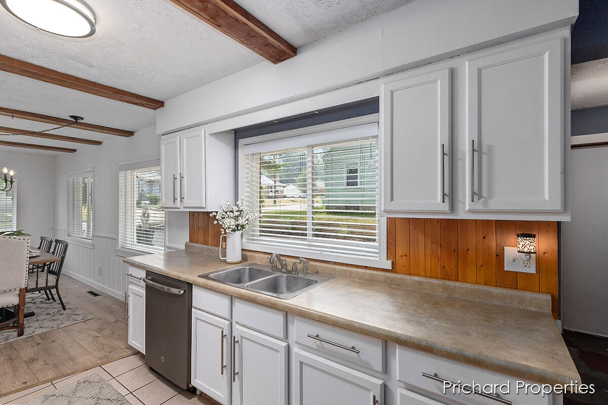 2207 Collingwood Avenue SW