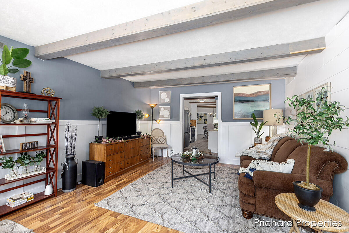 2207 Collingwood Avenue SW