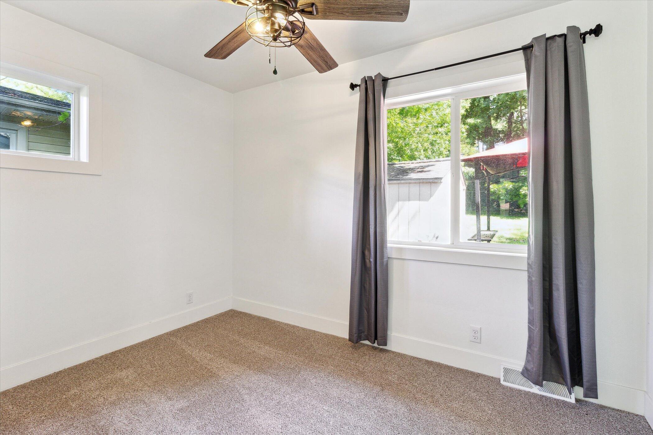 1135 Kentwood Street NE