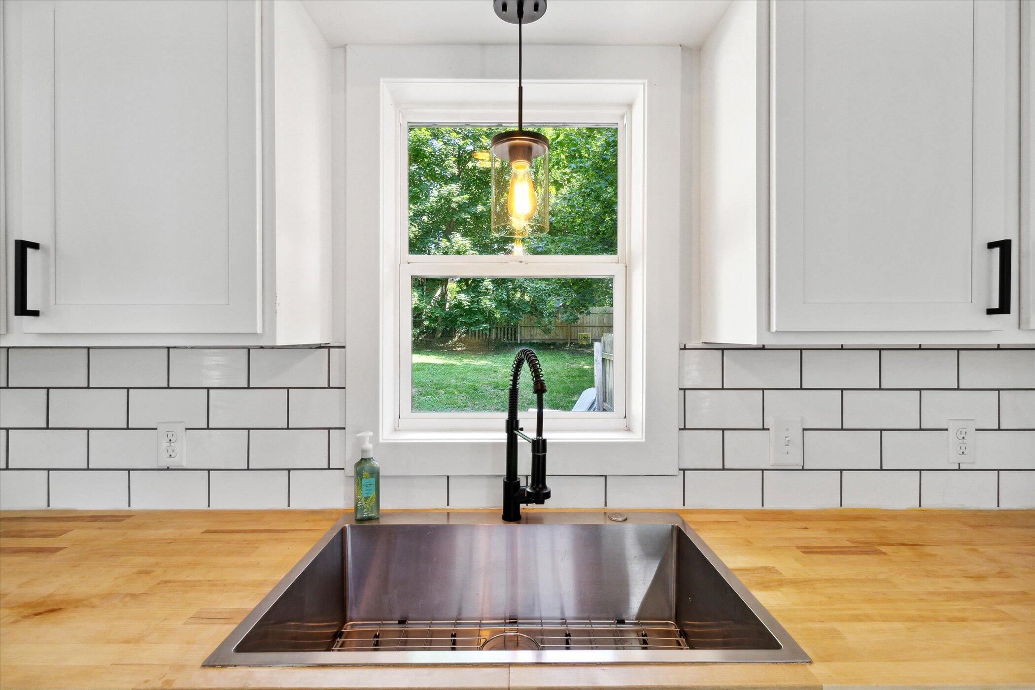 1135 Kentwood Street NE