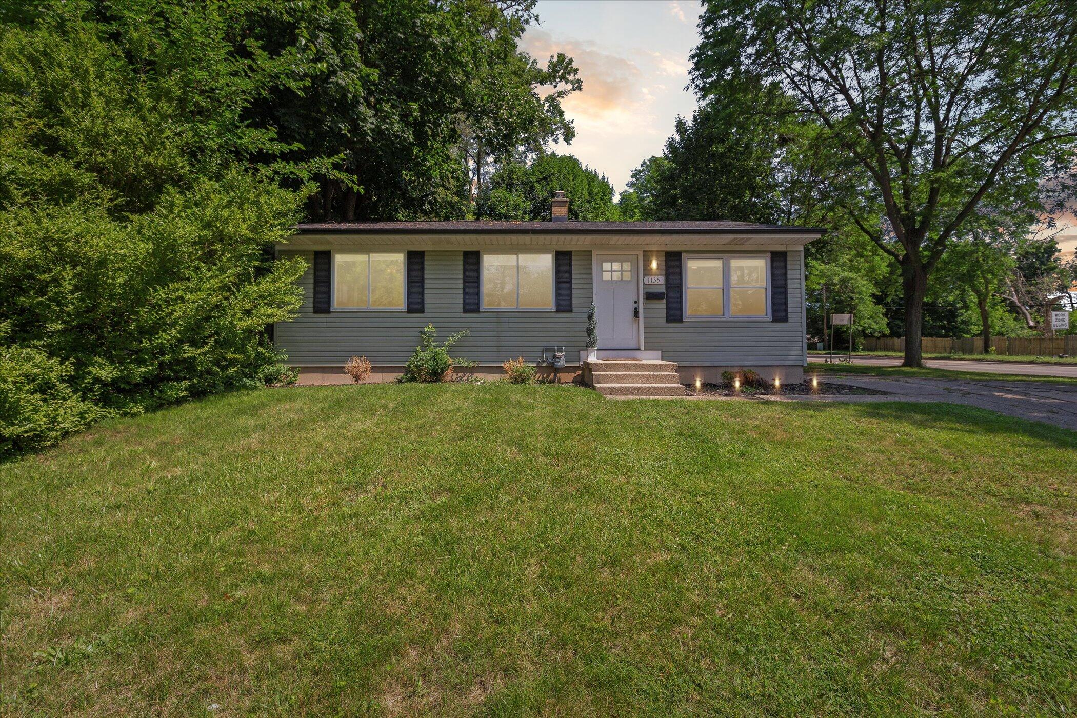 1135 Kentwood Street NE