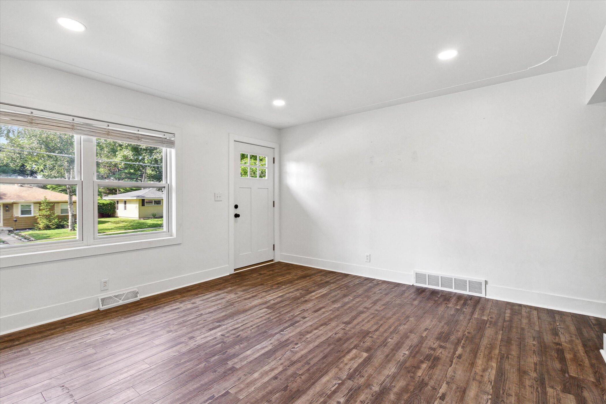 1135 Kentwood Street NE