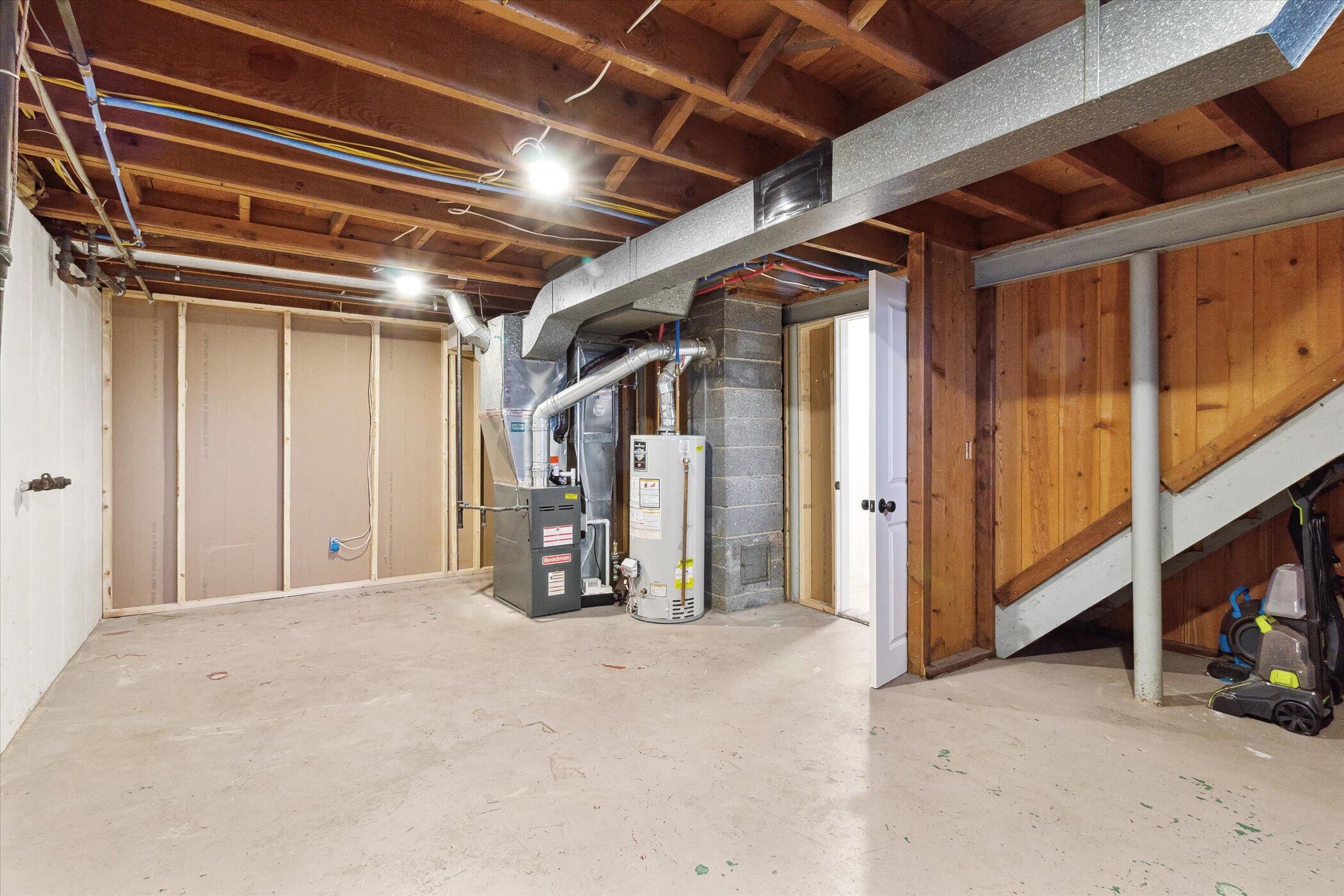 1135 Kentwood Street NE