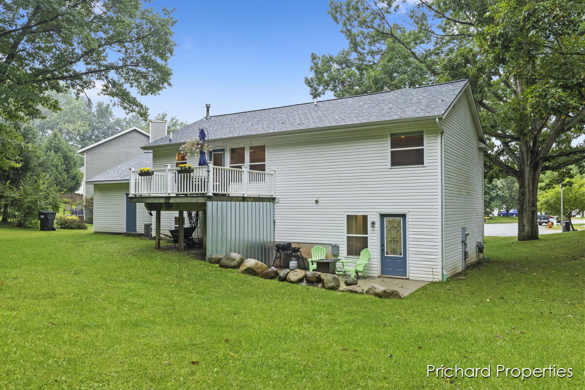 1441 Hollow Ridge Drive NE