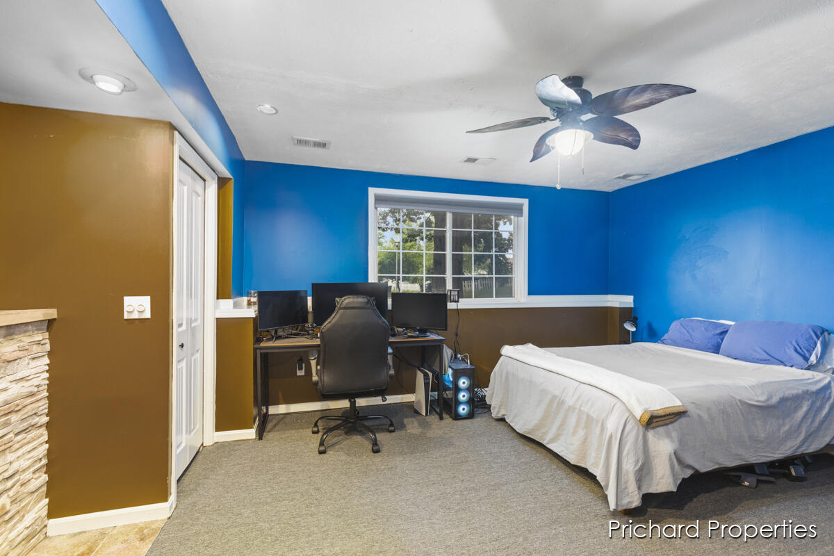 1441 Hollow Ridge Drive NE