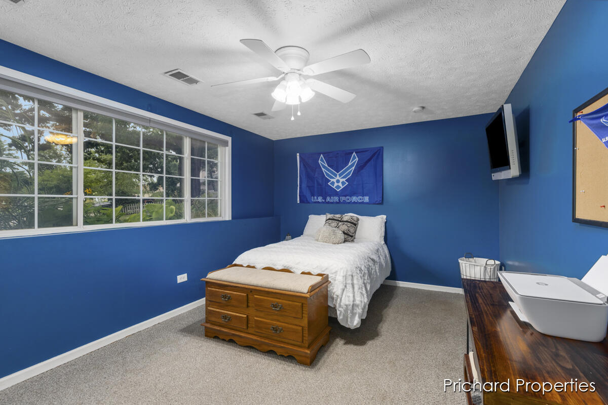 1441 Hollow Ridge Drive NE