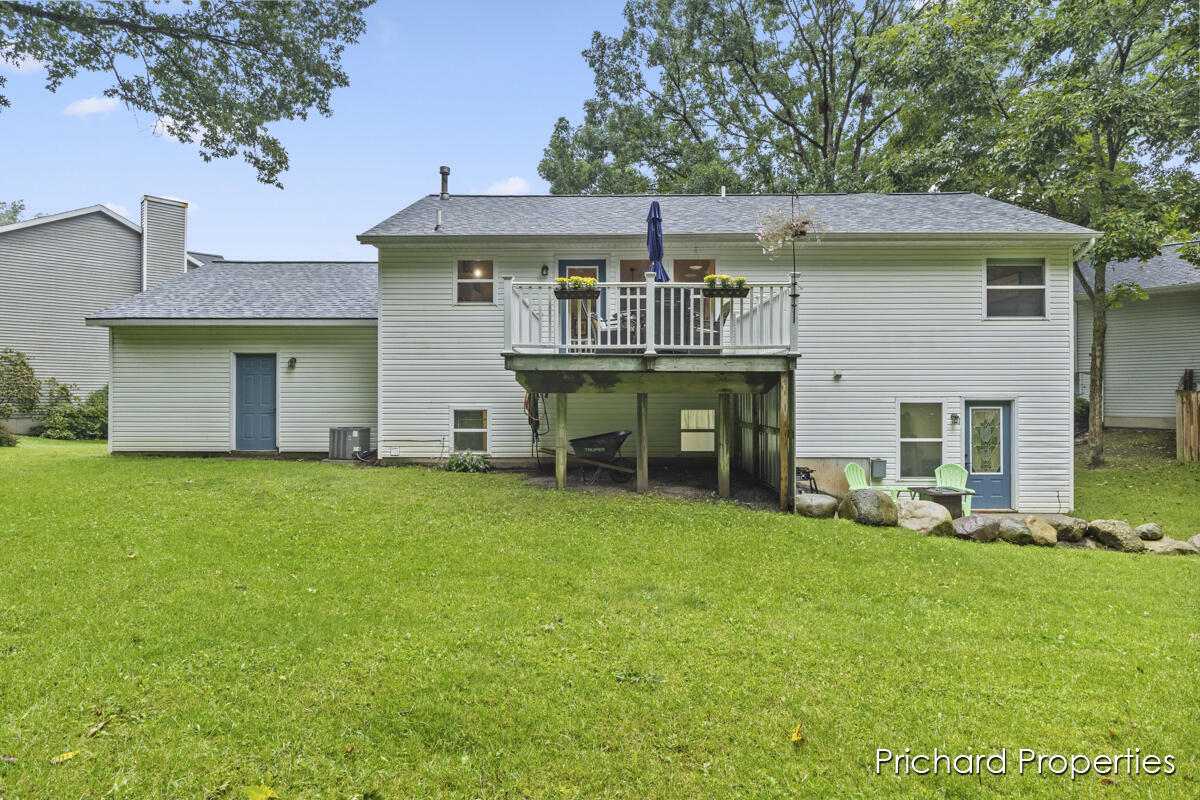 1441 Hollow Ridge Drive NE