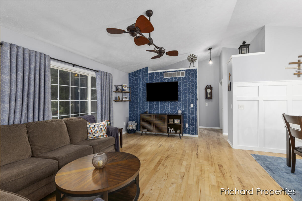 1441 Hollow Ridge Drive NE