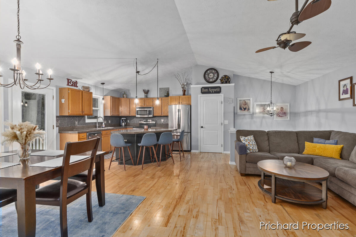 1441 Hollow Ridge Drive NE