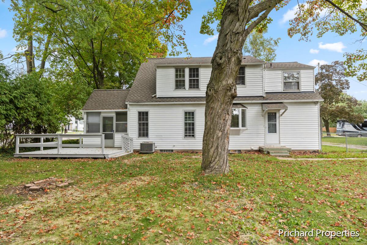 2634 Lake Michigan Drive NW