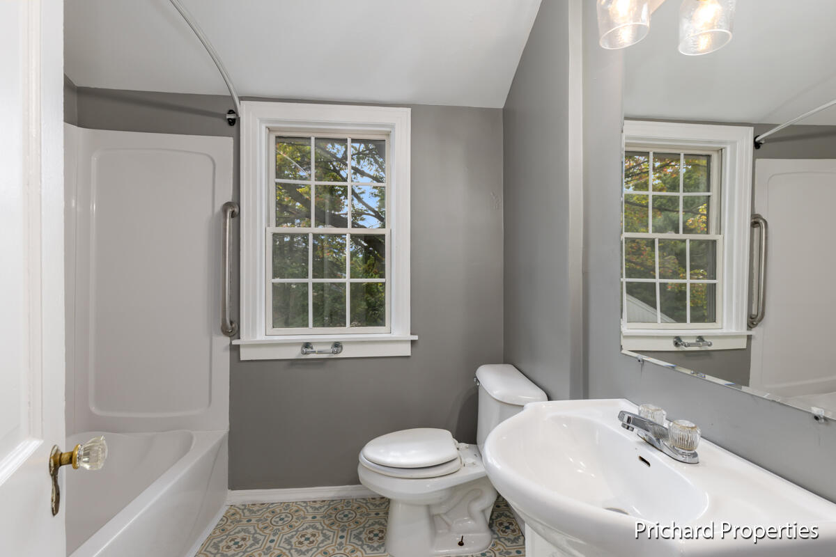 2634 Lake Michigan Drive NW