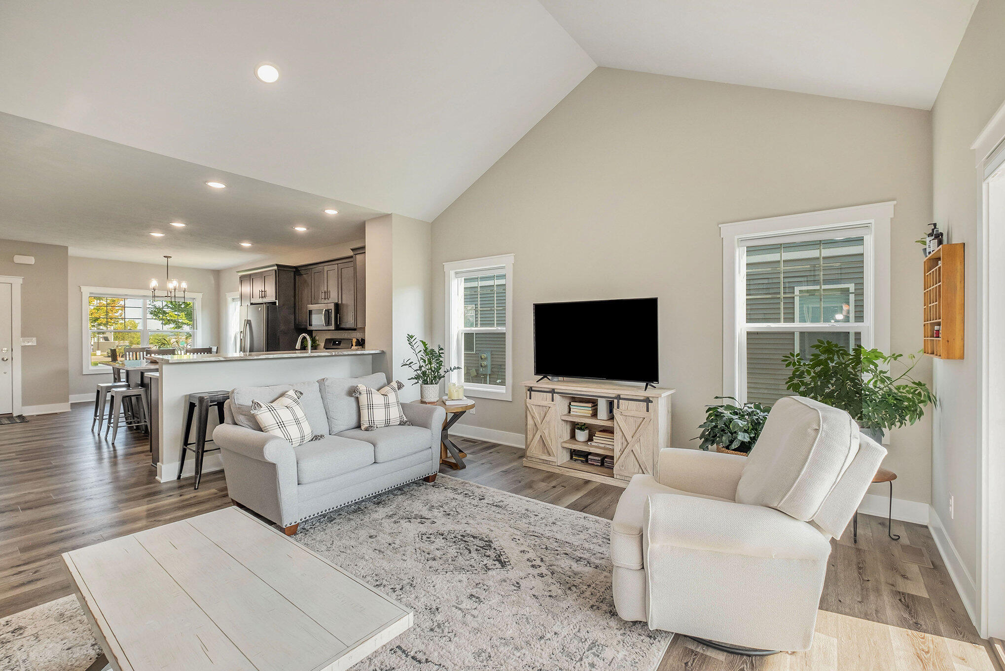 3494 Copper River Avenue SW, 5