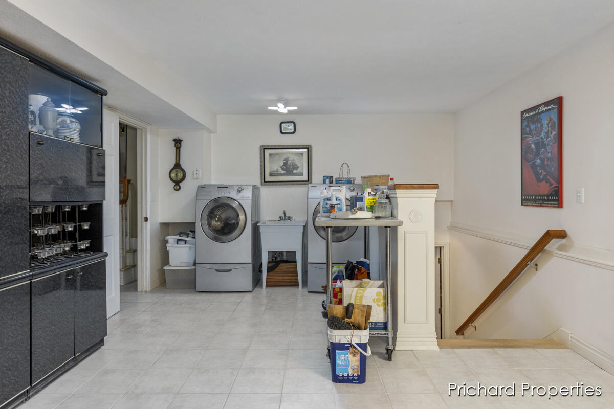 2574 Air Park Drive