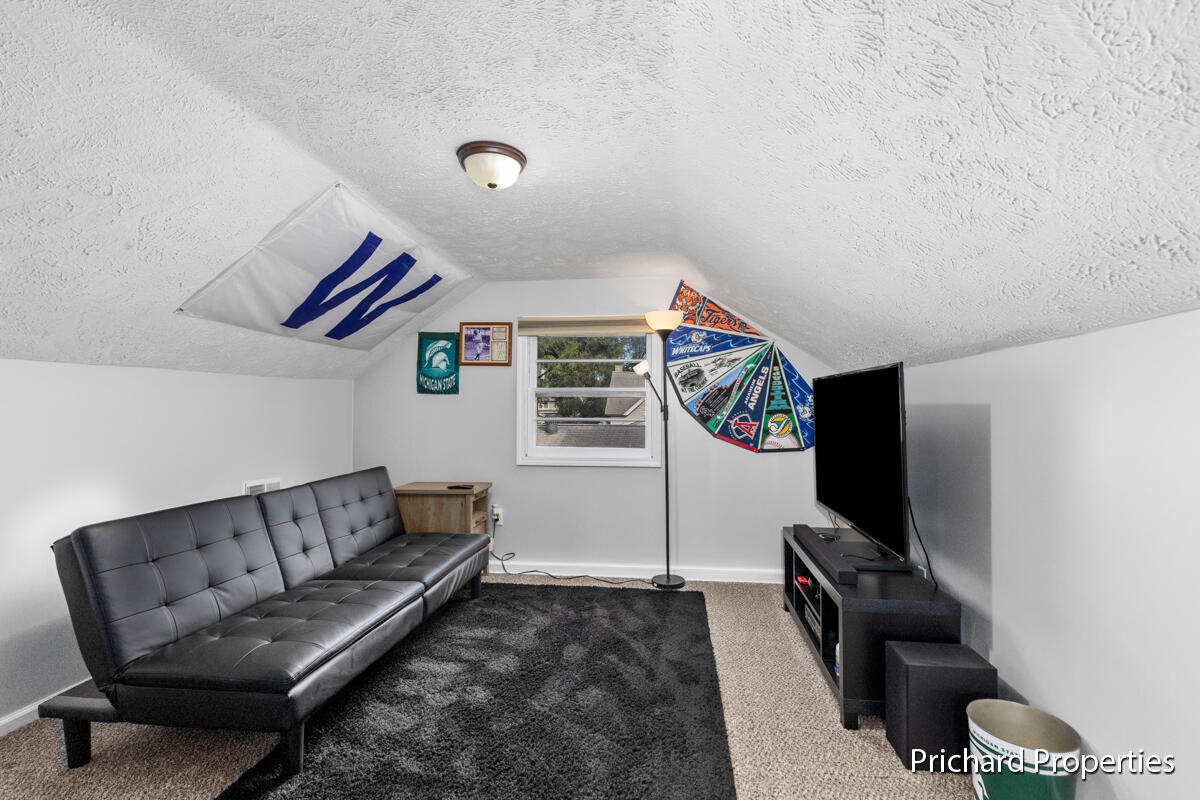 2405 Woodward Avenue SW