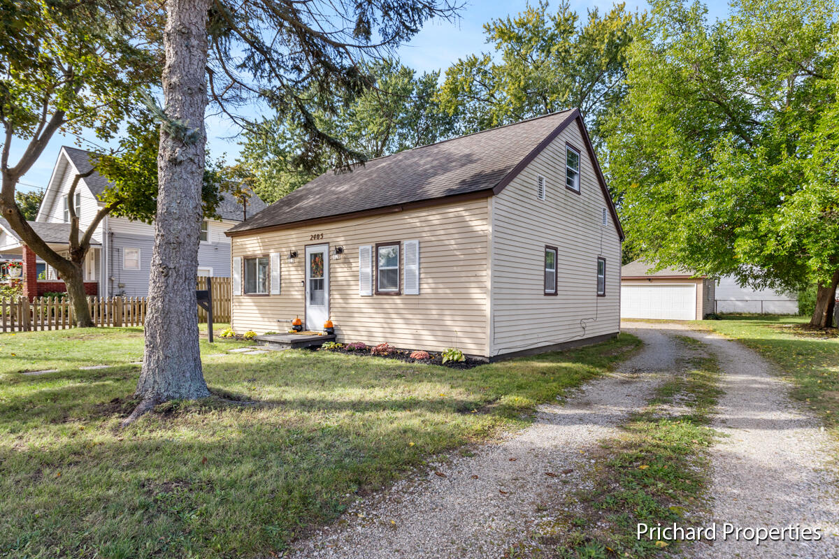 2405 Woodward Avenue SW