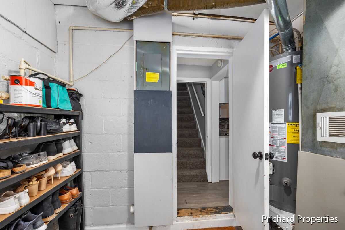 2405 Woodward Avenue SW