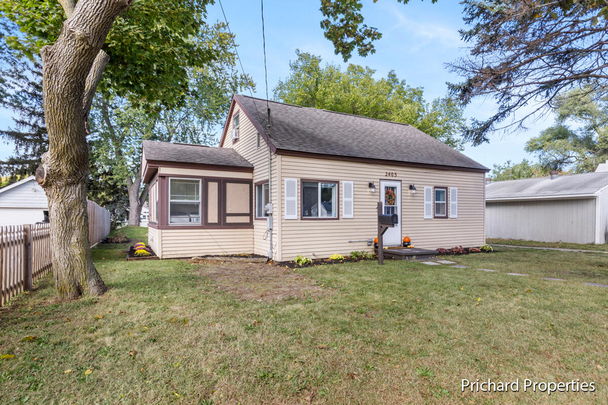 2405 Woodward Avenue SW