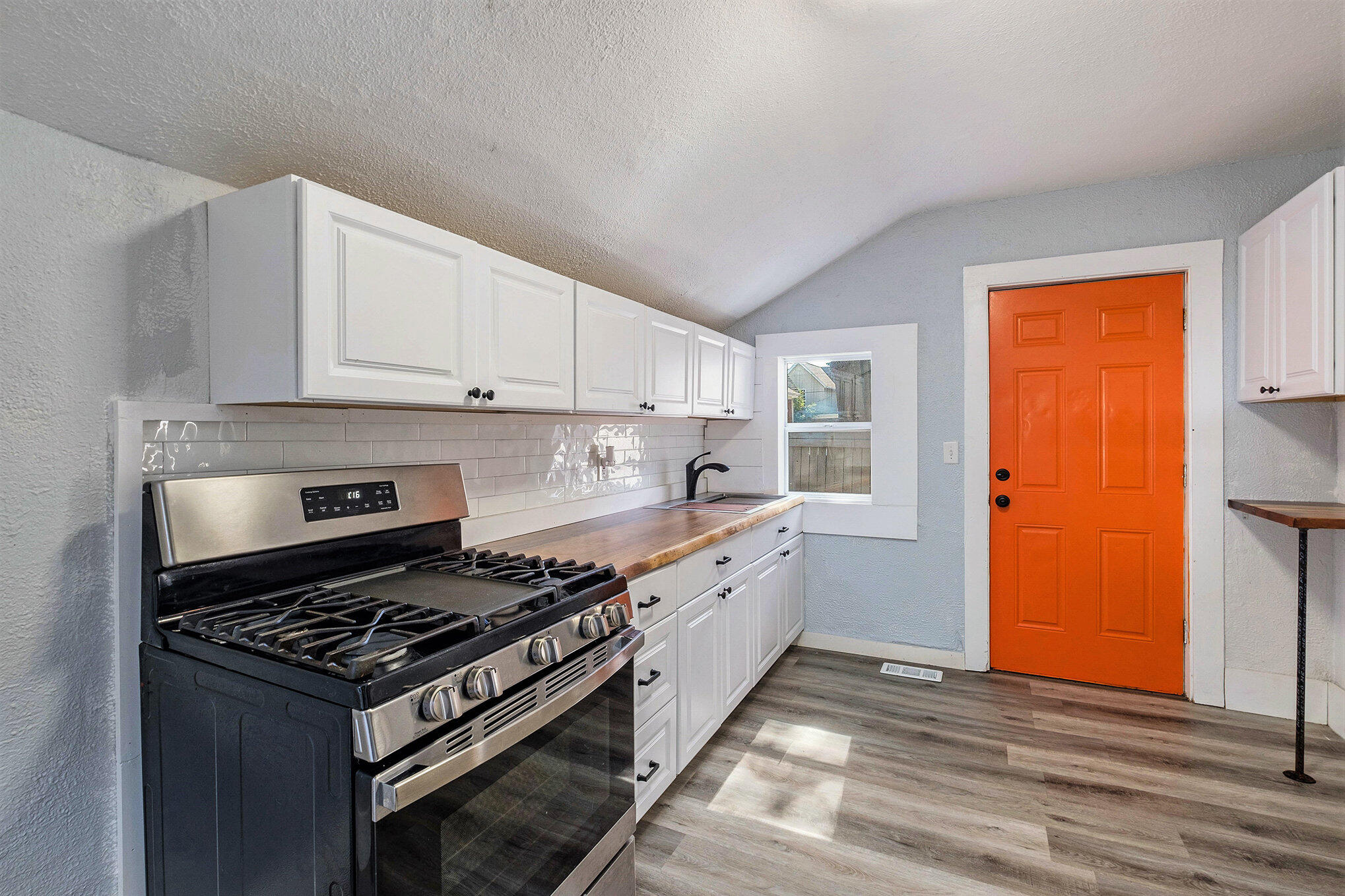 706 Alpine Avenue NW