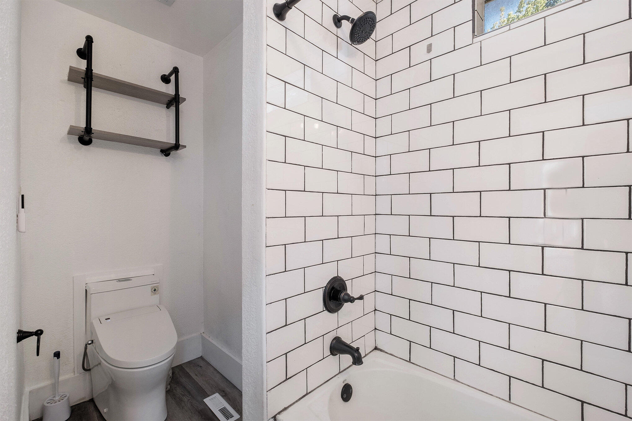 706 Alpine Avenue NW