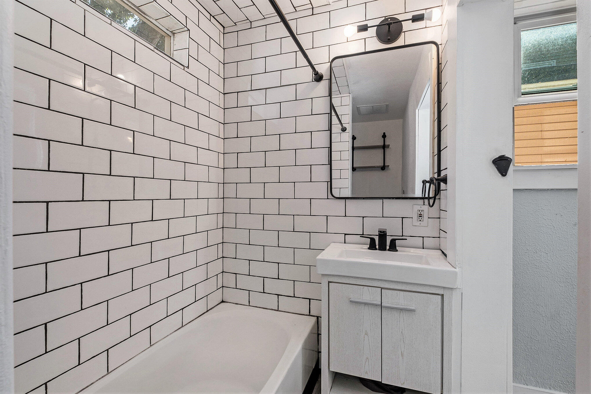 706 Alpine Avenue NW