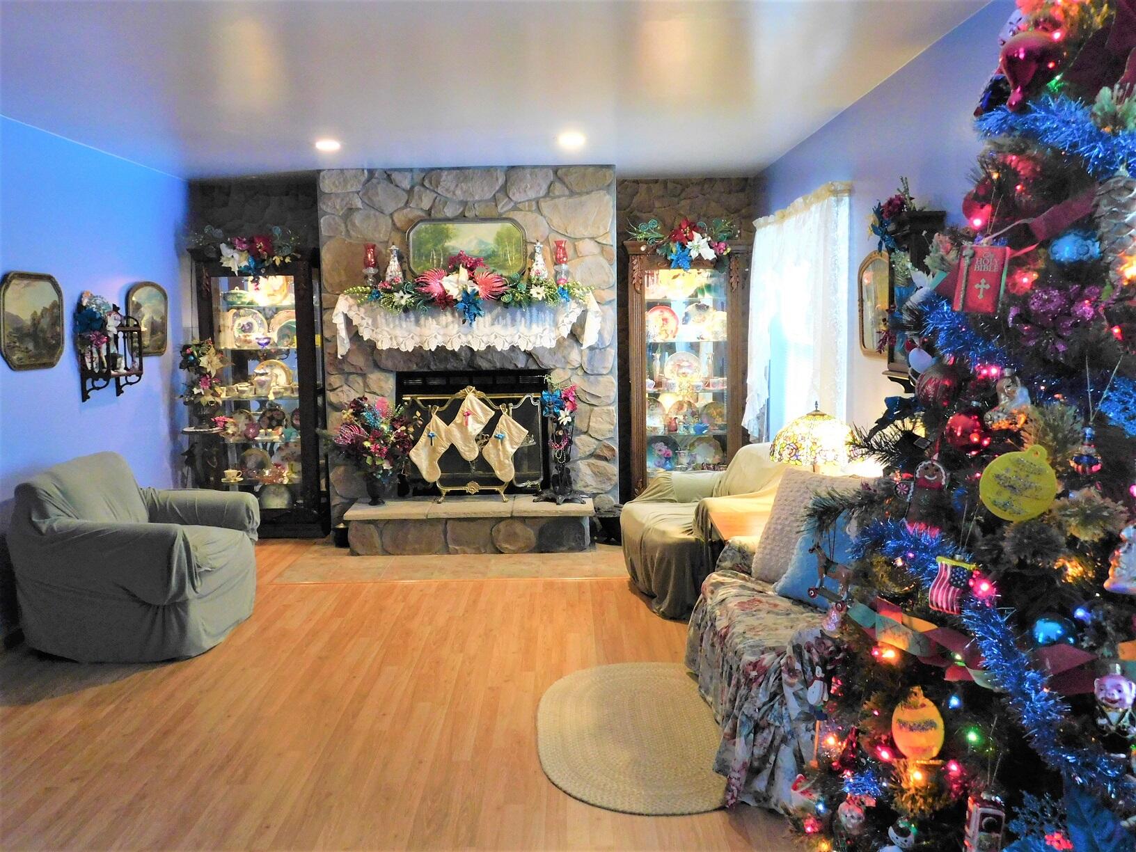 10050 Walander Street NE