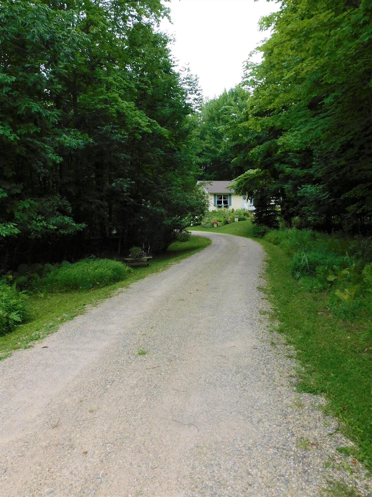 10050 Walander Street NE