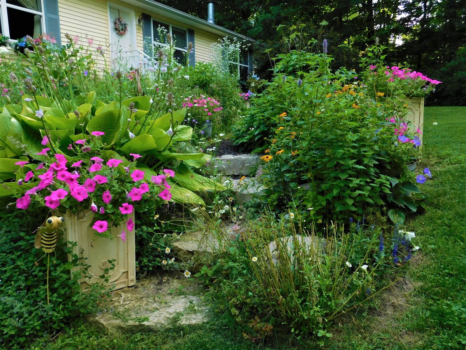 10050 Walander Street NE