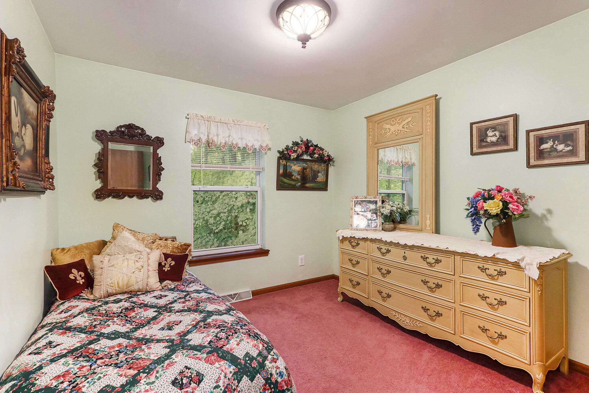 10050 Walander Street NE