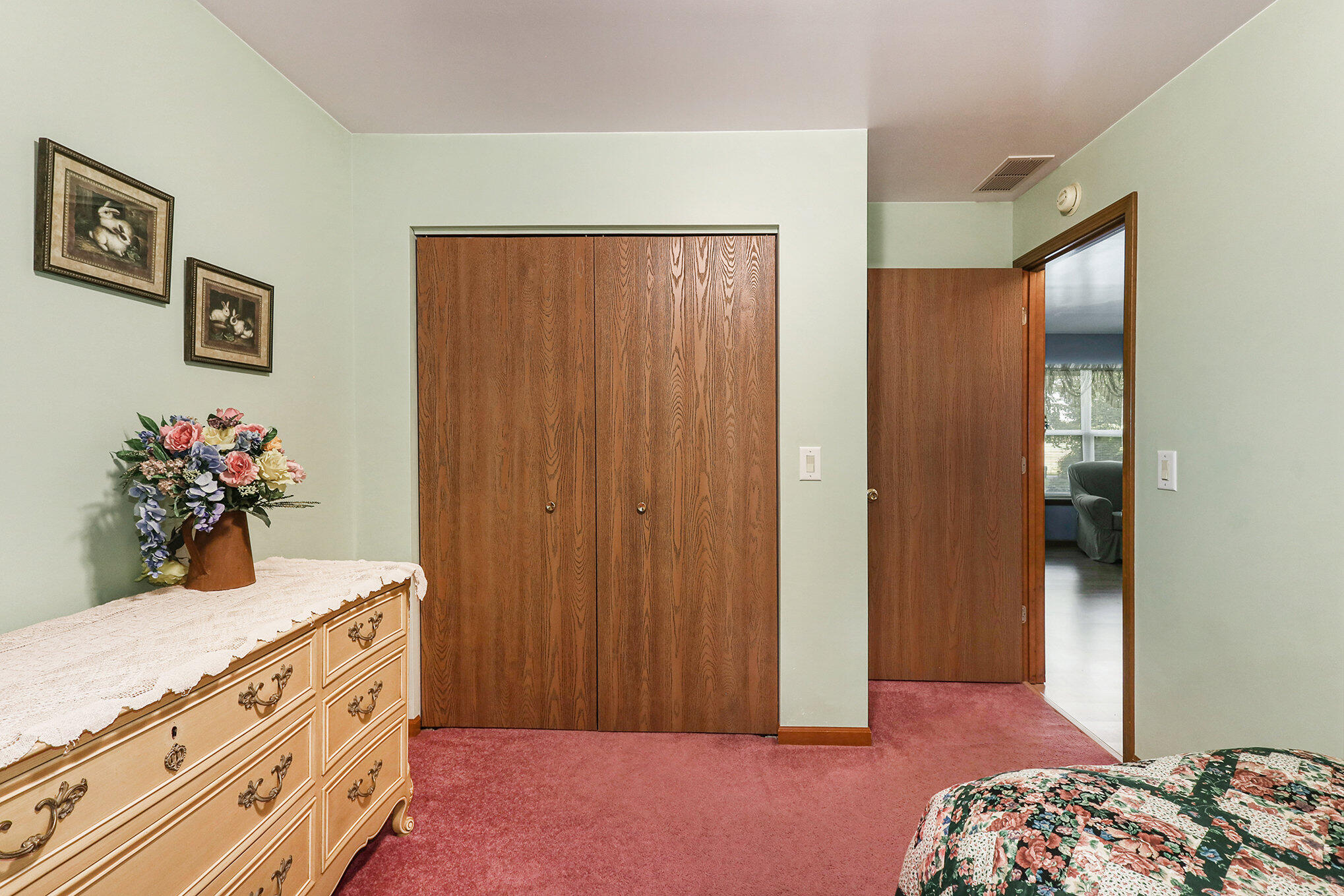 10050 Walander Street NE