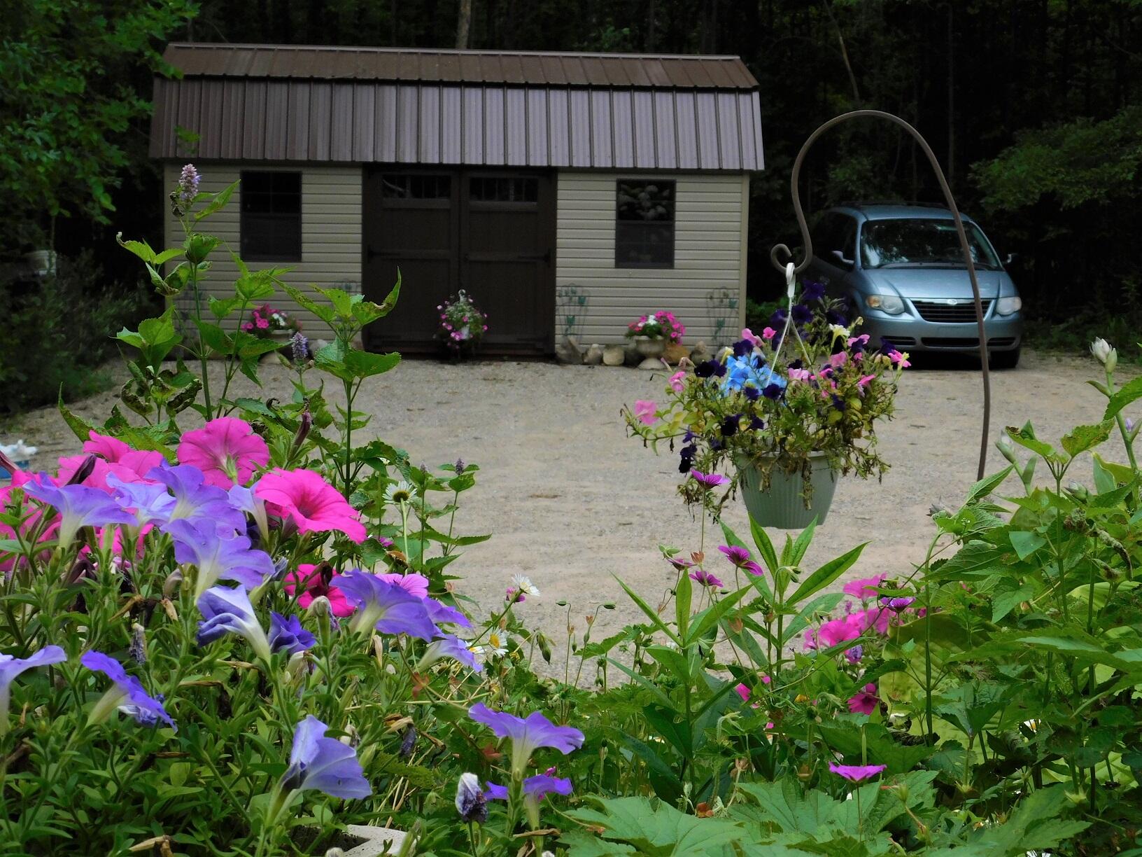 10050 Walander Street NE