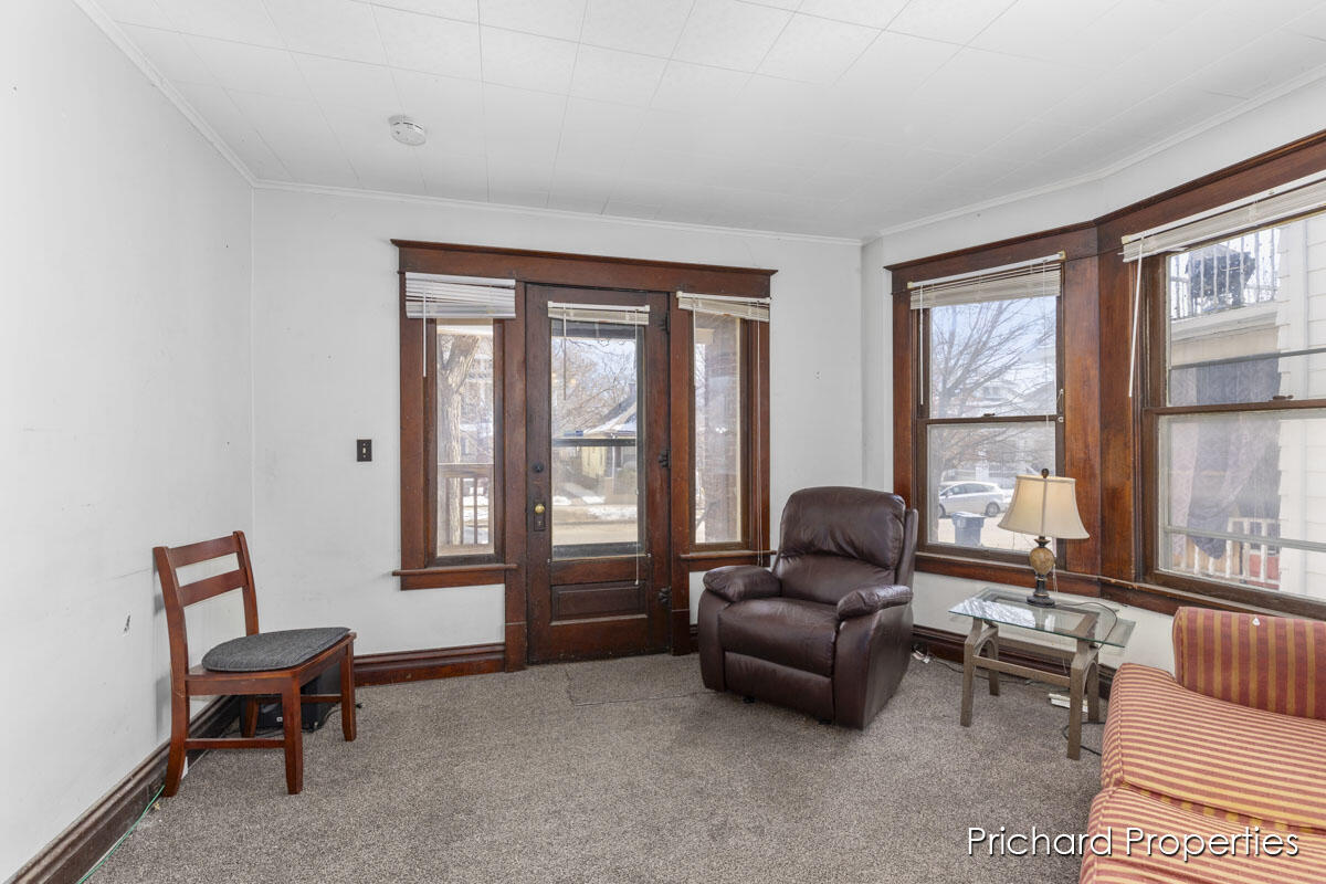 1539 Quarry Avenue NW