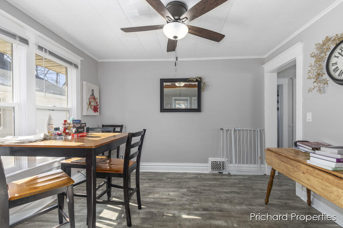 1539 Quarry Avenue NW