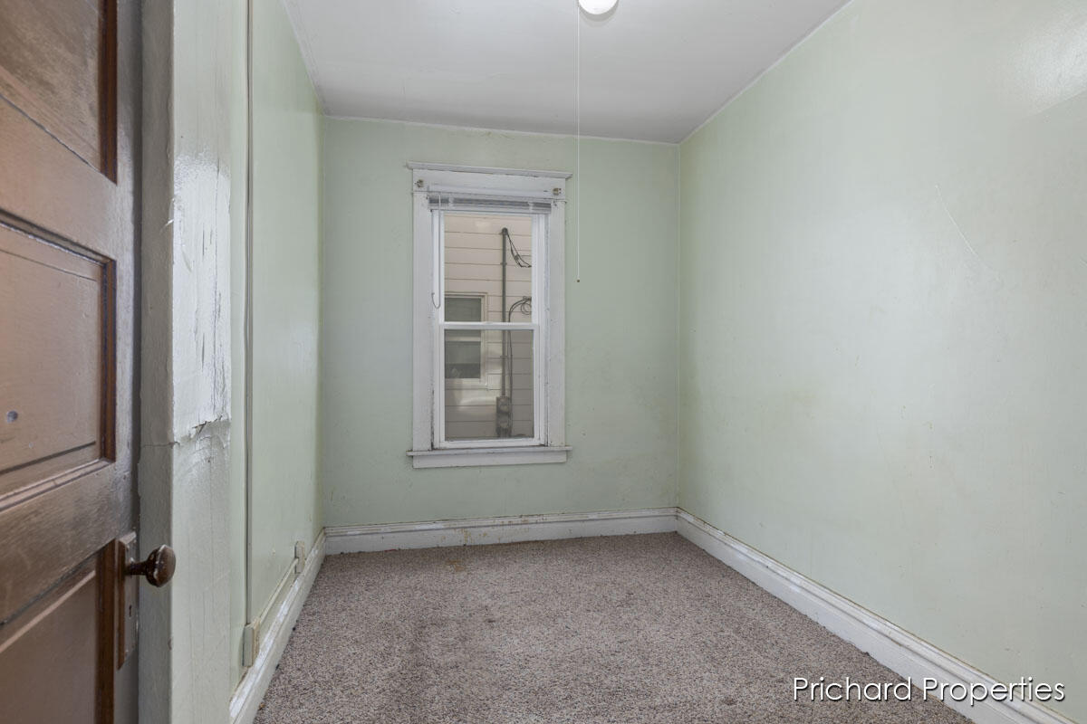 1539 Quarry Avenue NW