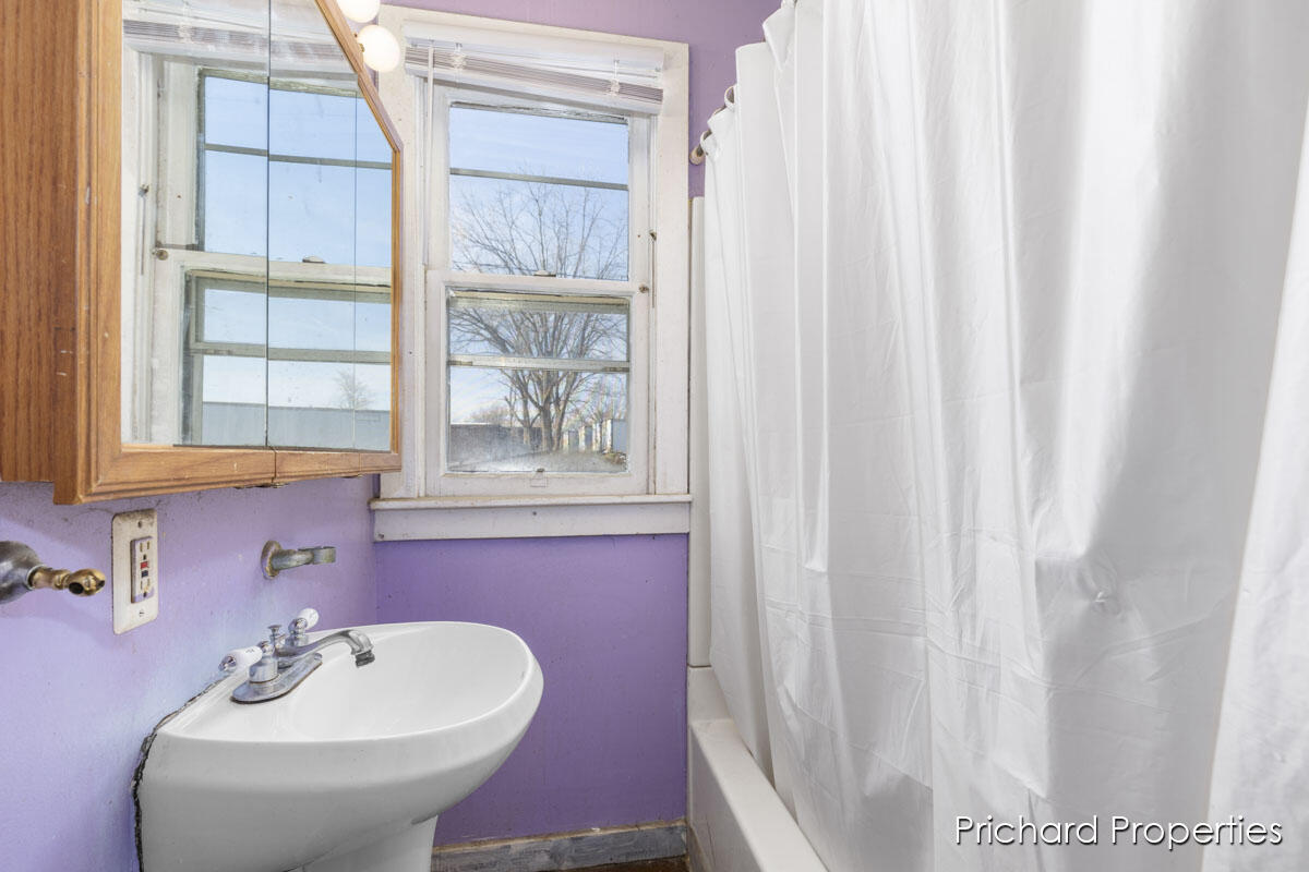 1539 Quarry Avenue NW