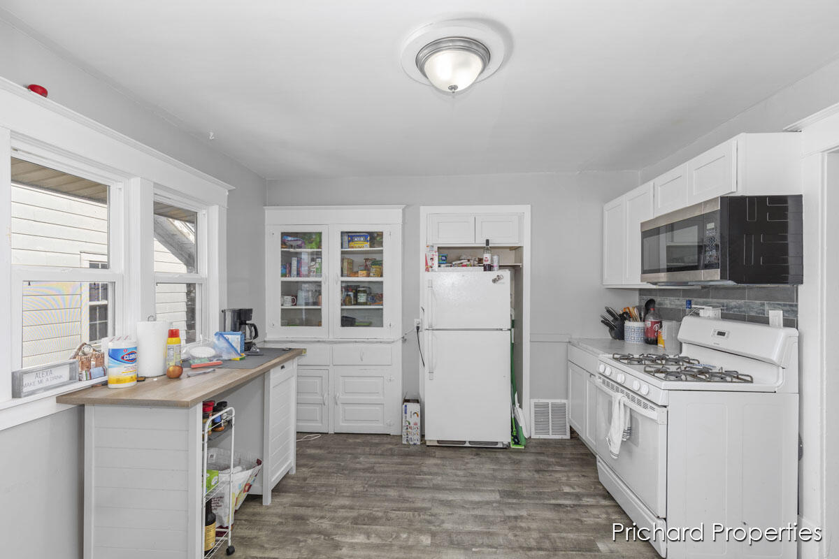 1539 Quarry Avenue NW