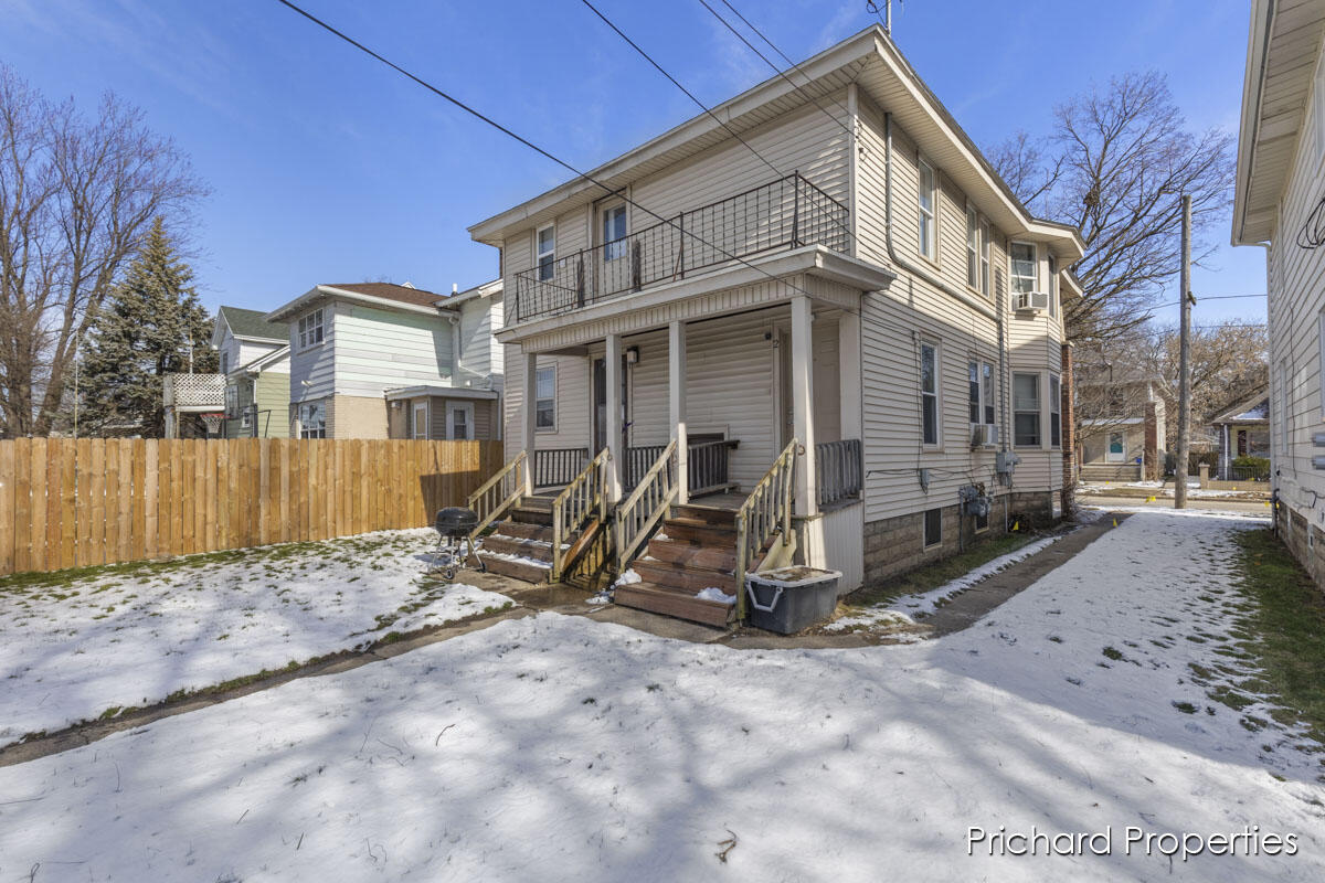 1539 Quarry Avenue NW