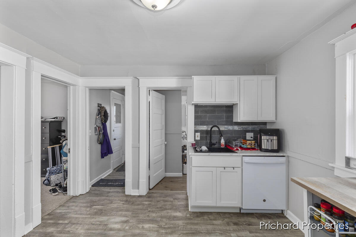 1539 Quarry Avenue NW