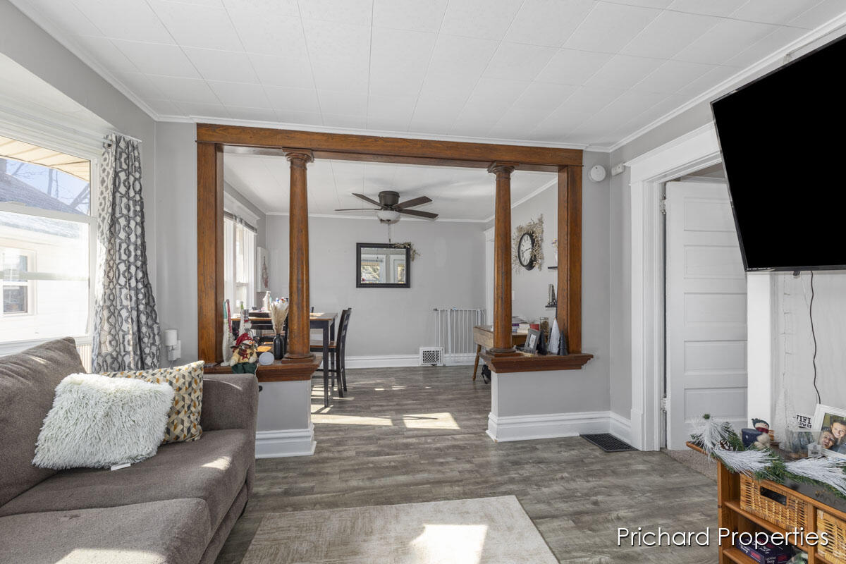 1539 Quarry Avenue NW