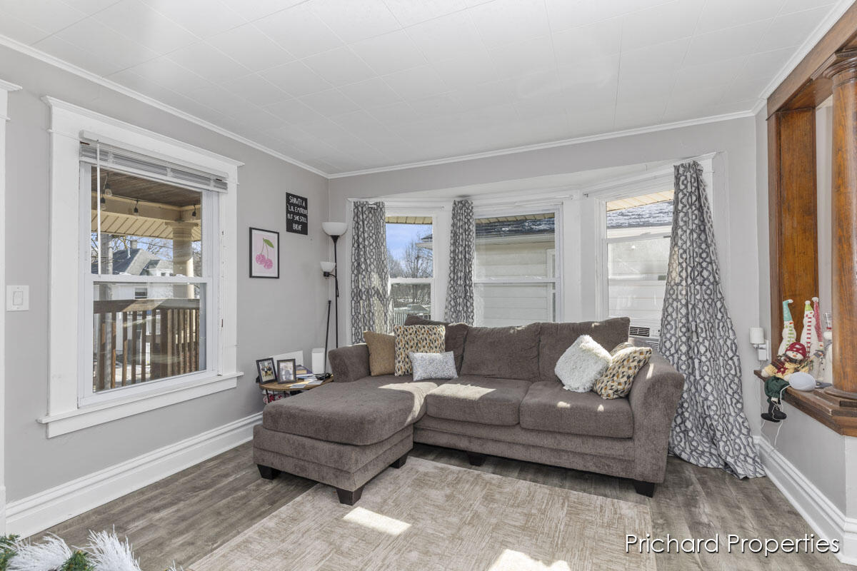 1539 Quarry Avenue NW