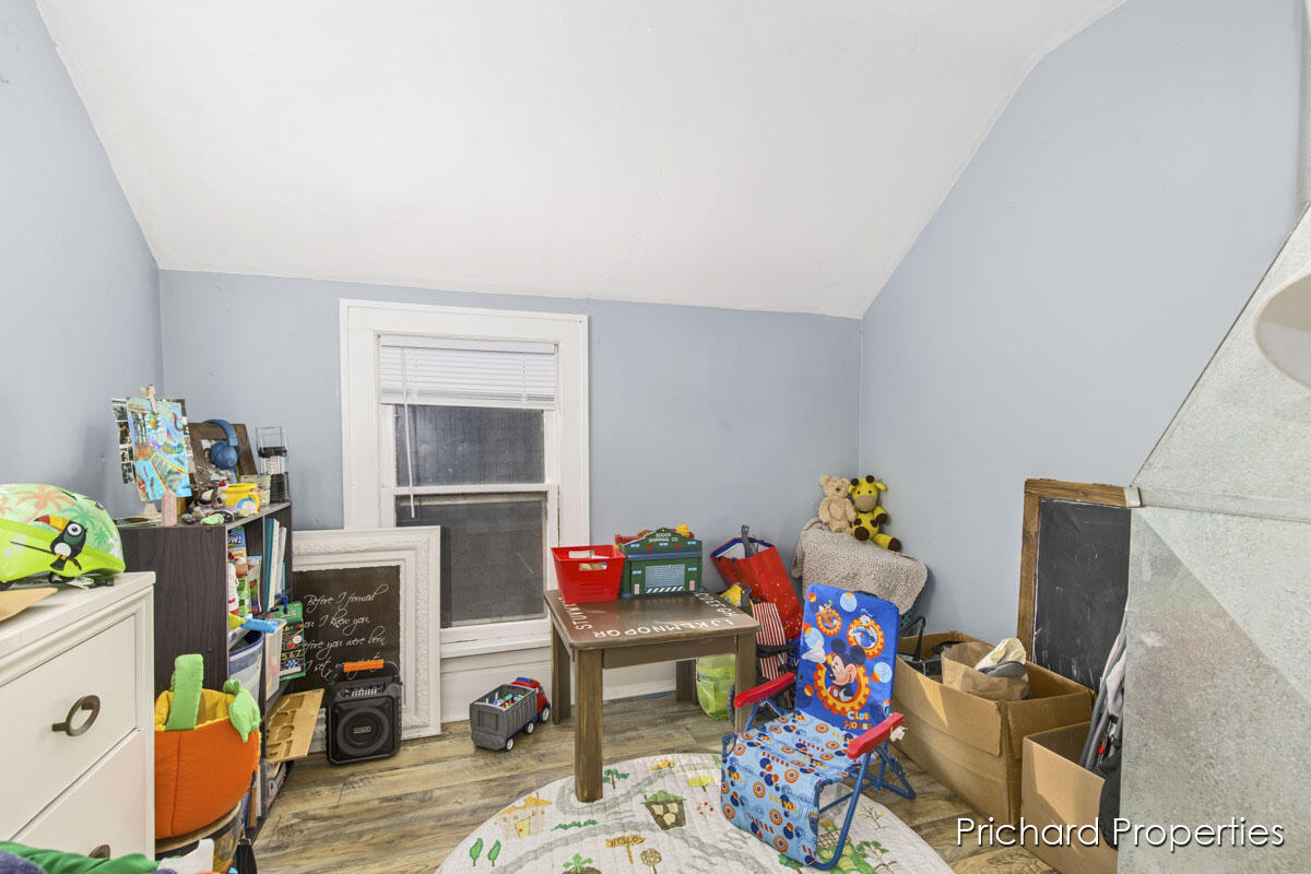 852 Eleventh Street NW