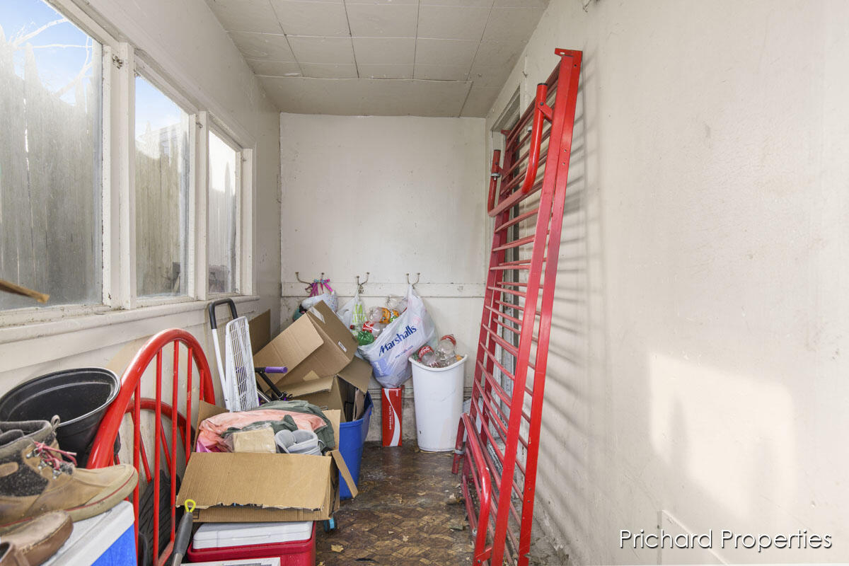 852 Eleventh Street NW