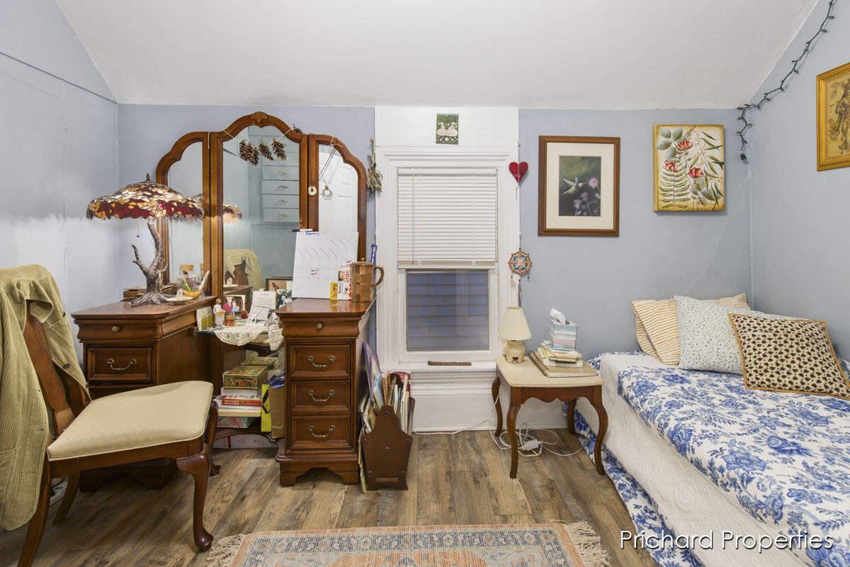 852 Eleventh Street NW