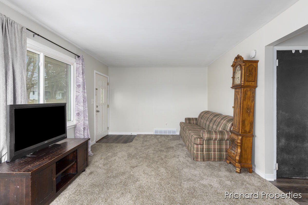 2864 Wallace Avenue SW