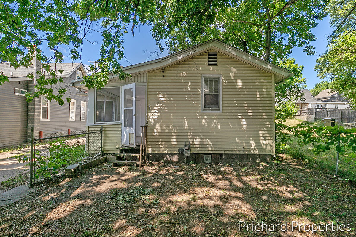 1236 Garfield Avenue NW