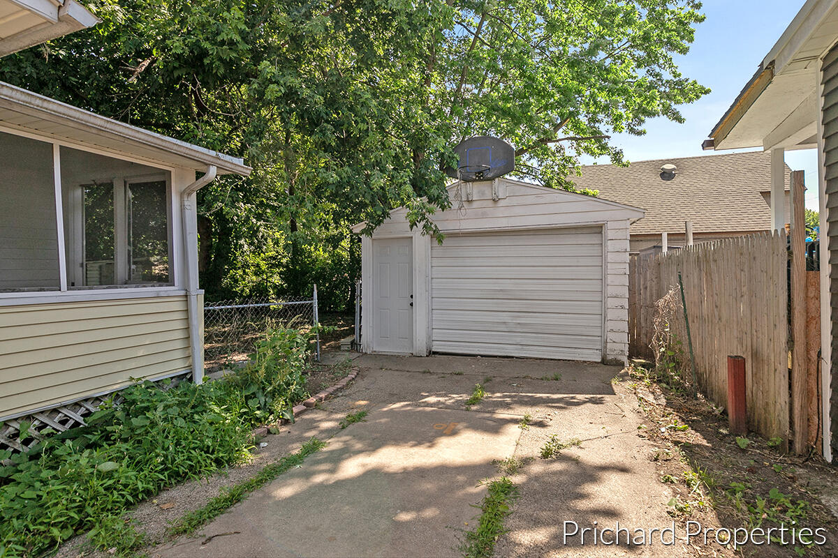 1236 Garfield Avenue NW