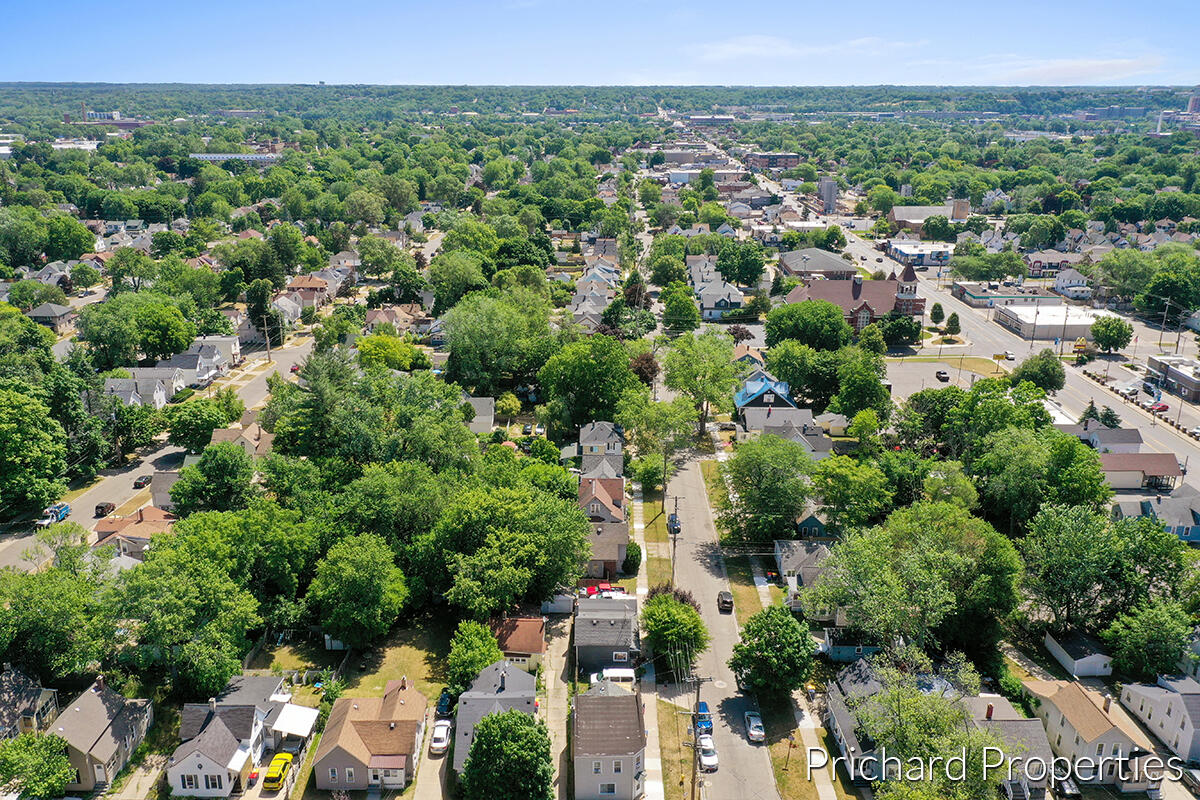 1236 Garfield Avenue NW