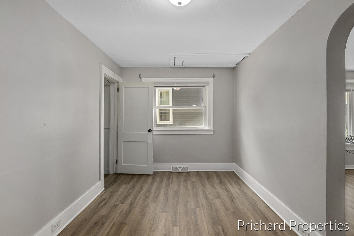 1236 Garfield Avenue NW